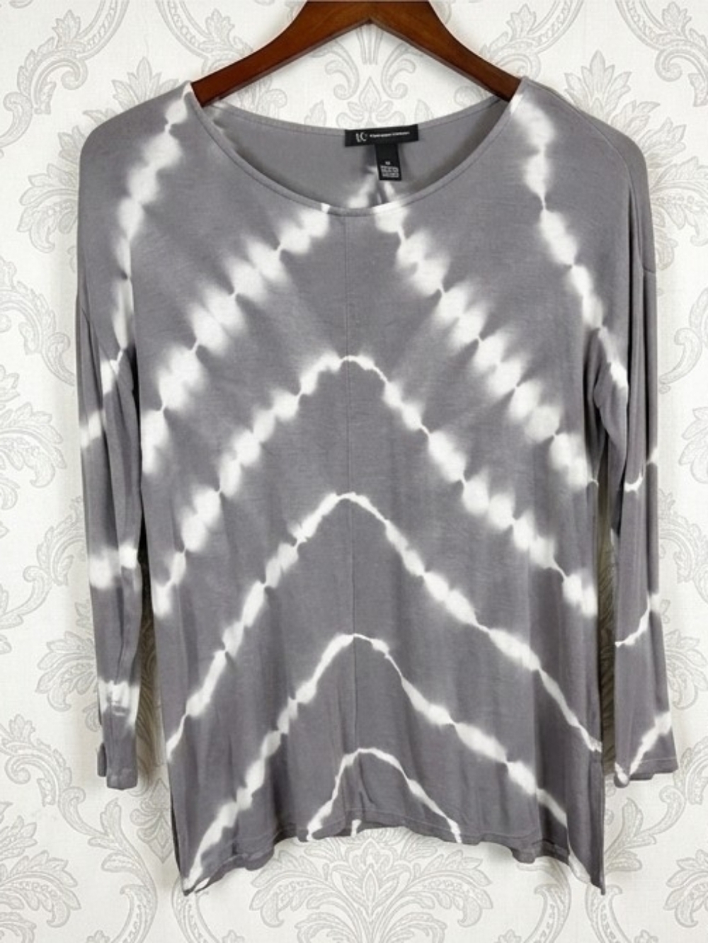 INC International Concepts Tie Dye Chevron Gray White Long Sleeve Top NWOT